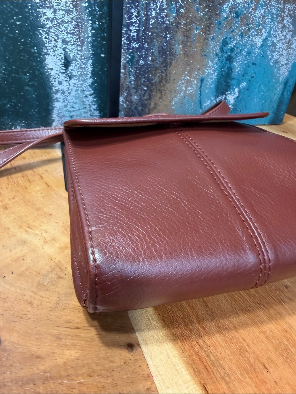American Leather Co. Minimalist Kansas Leather Crossbody Bag Brandy Brown - Picture 13 of 13
